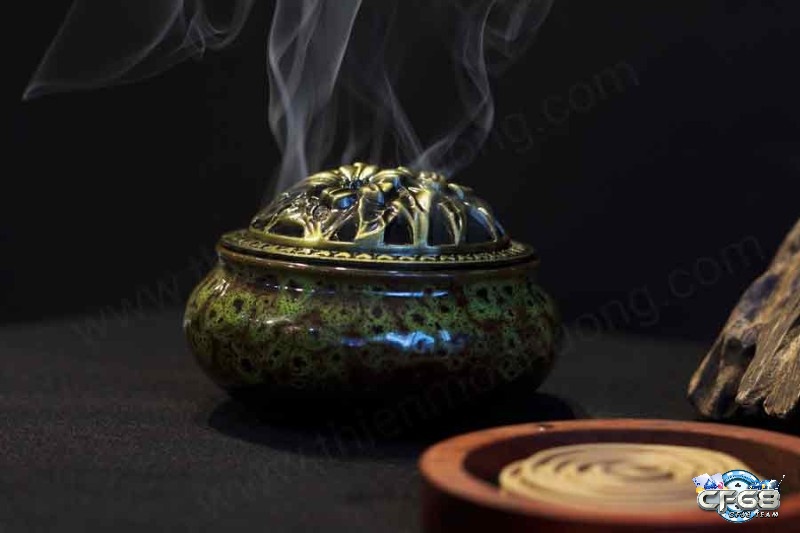 Đốt vía bán hàng bằng khói hương không chỉ đơn giản là đốt vía bán hàng mà còn khuến gian hàng của bạn hương thơm.